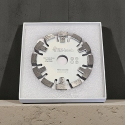 Diamentowa tarcza frezująca TM-TECH 120x17x22.23mm do betonu, frezarek do podłogówki, w białym opakowaniu. Diamentowa tarcza frezująca TM-TECH 120x17x22.23mm do betonu, frezarek do podłogówki, w białym opakowaniu.